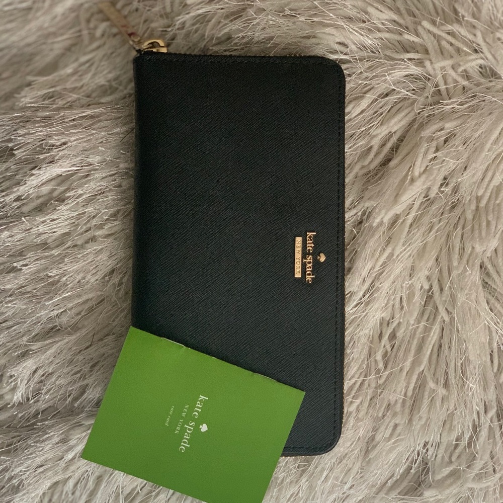 KATE SPADE WALLET♠️